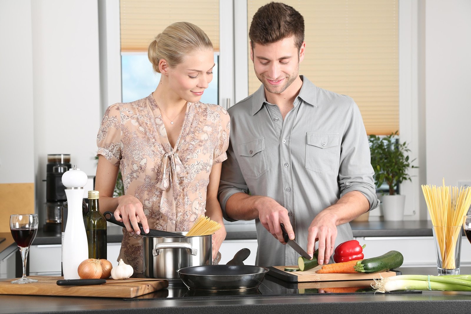Dinner Party Catering London Ontario: How to Create a Memorable Evening at Home