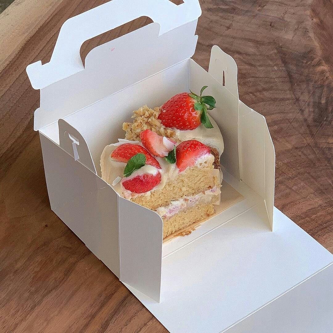 Buy Custom Cake Slice Boxes For Local Bakeries